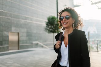 Quel style adopter au bureau pendant l'été ?